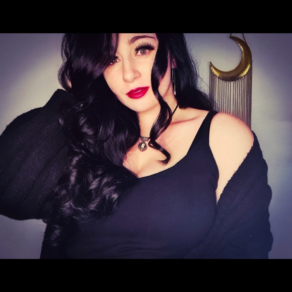 Meet your Posher, Bella - Picture 2 of 16